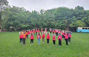 【尊时凯龙人生就博品学教育】“拥抱阳光，享受生活”春游踏青活动