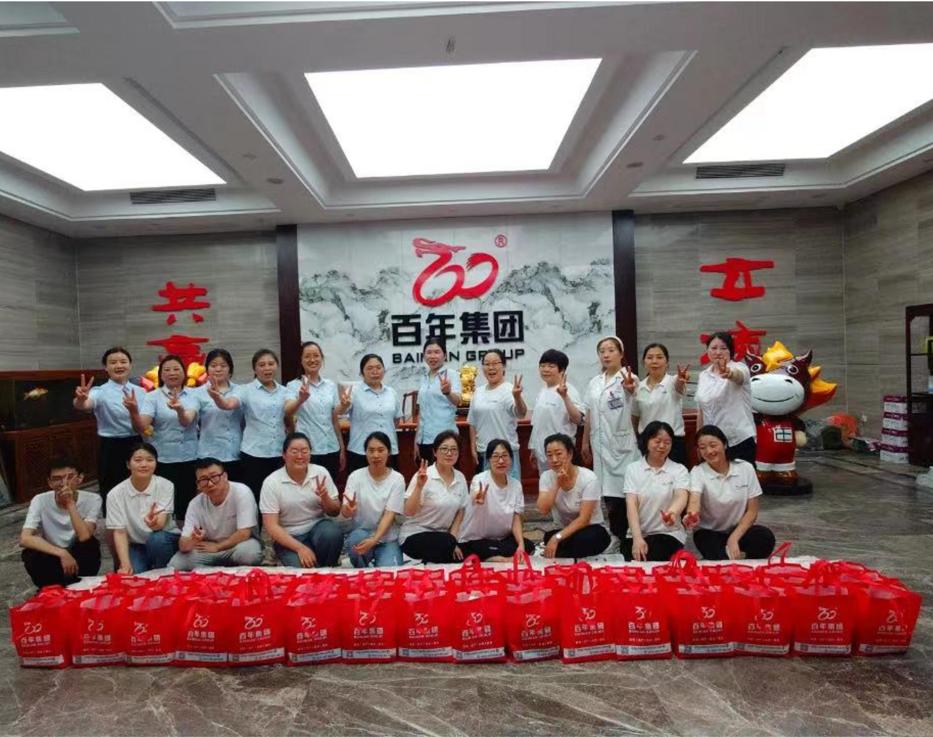 夏日炎炎，尊时凯龙人生就博集团送清凉 — 高温福利，让爱随行