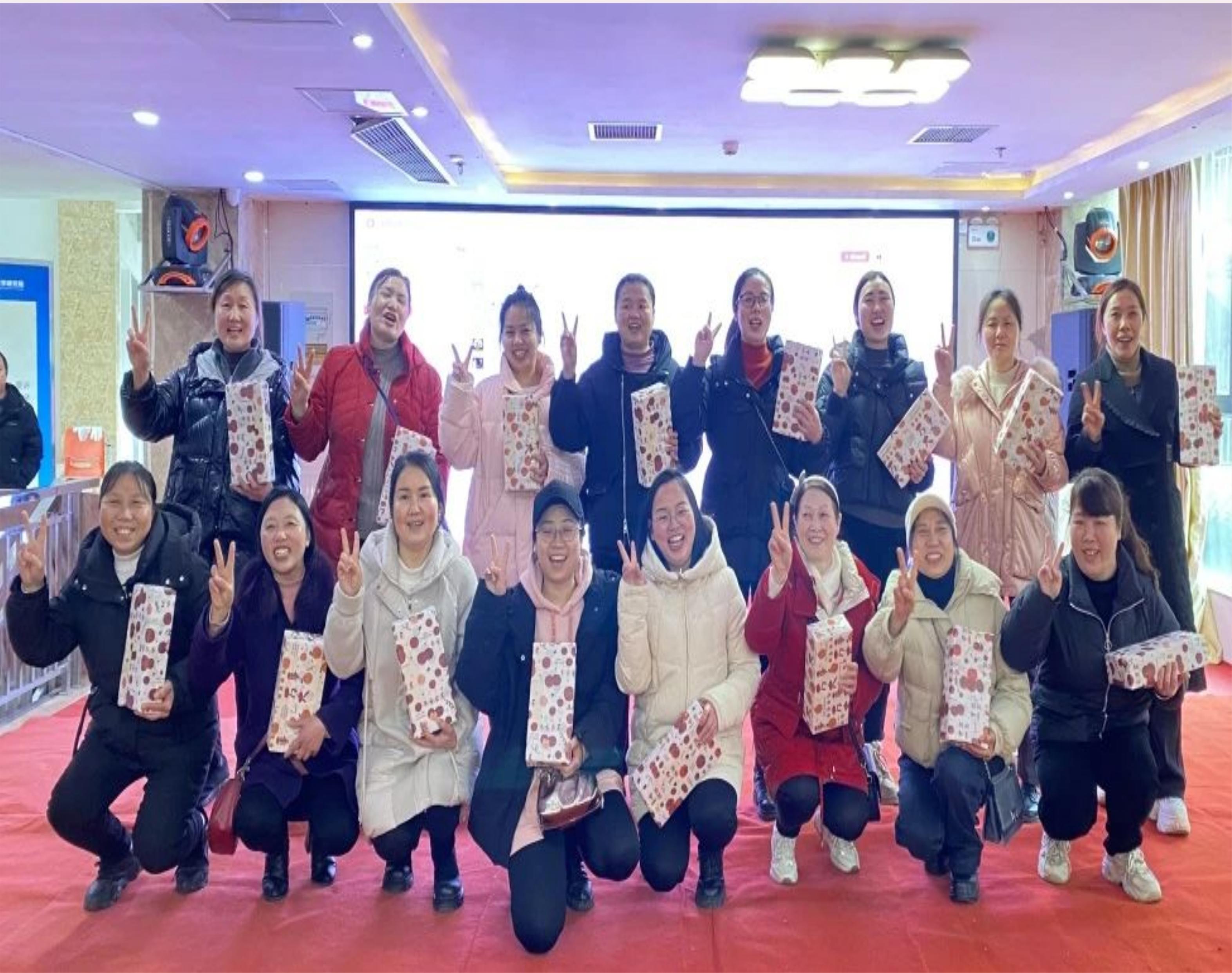 尊时凯龙人生就博集团共庆“三八”女神节，演绎女性风采与和谐旋律